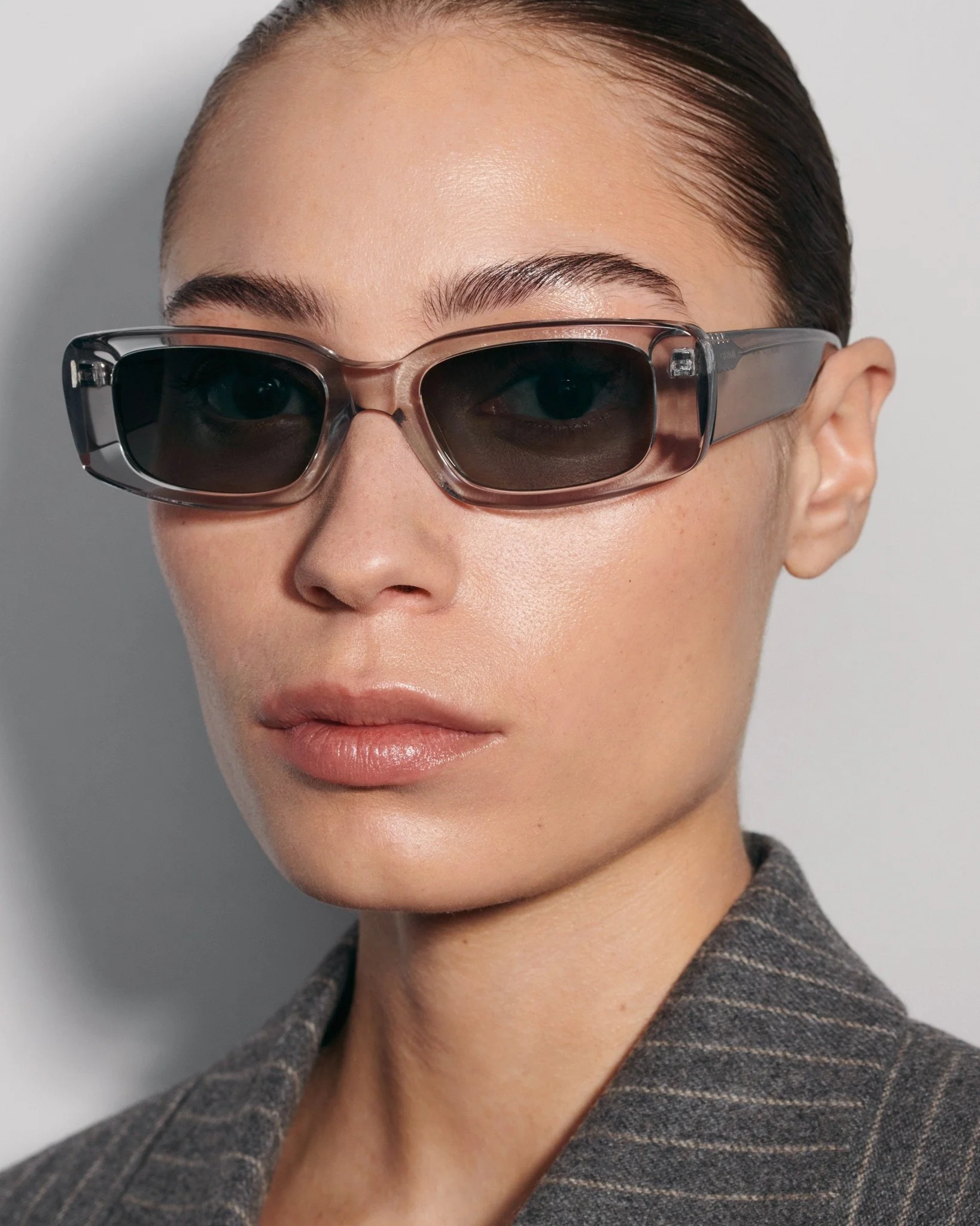 10.2 Core / Grey & Solid Grey Lens - Image 6