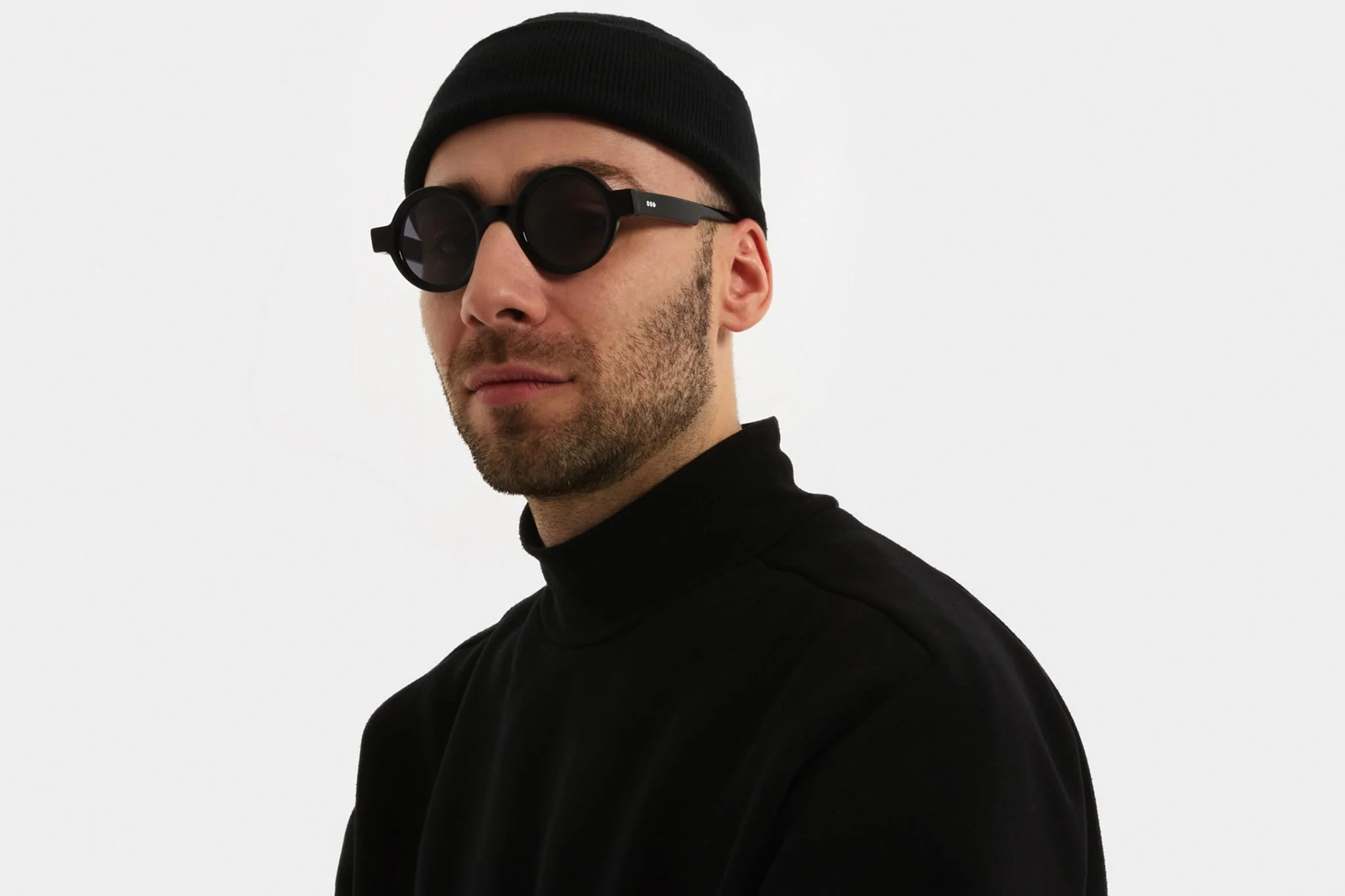 Adrian / Black & Grey Lens - Image 4