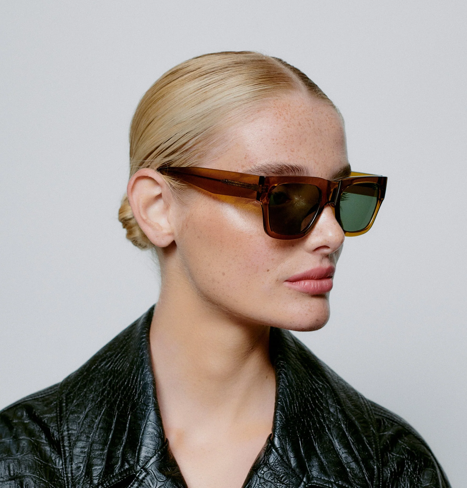 Agnes / Smoke Transparent & Graphite Green Lens - Image 6