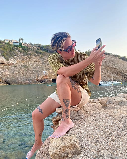 Ares / Black Acetate & Rose Lens - Image 9