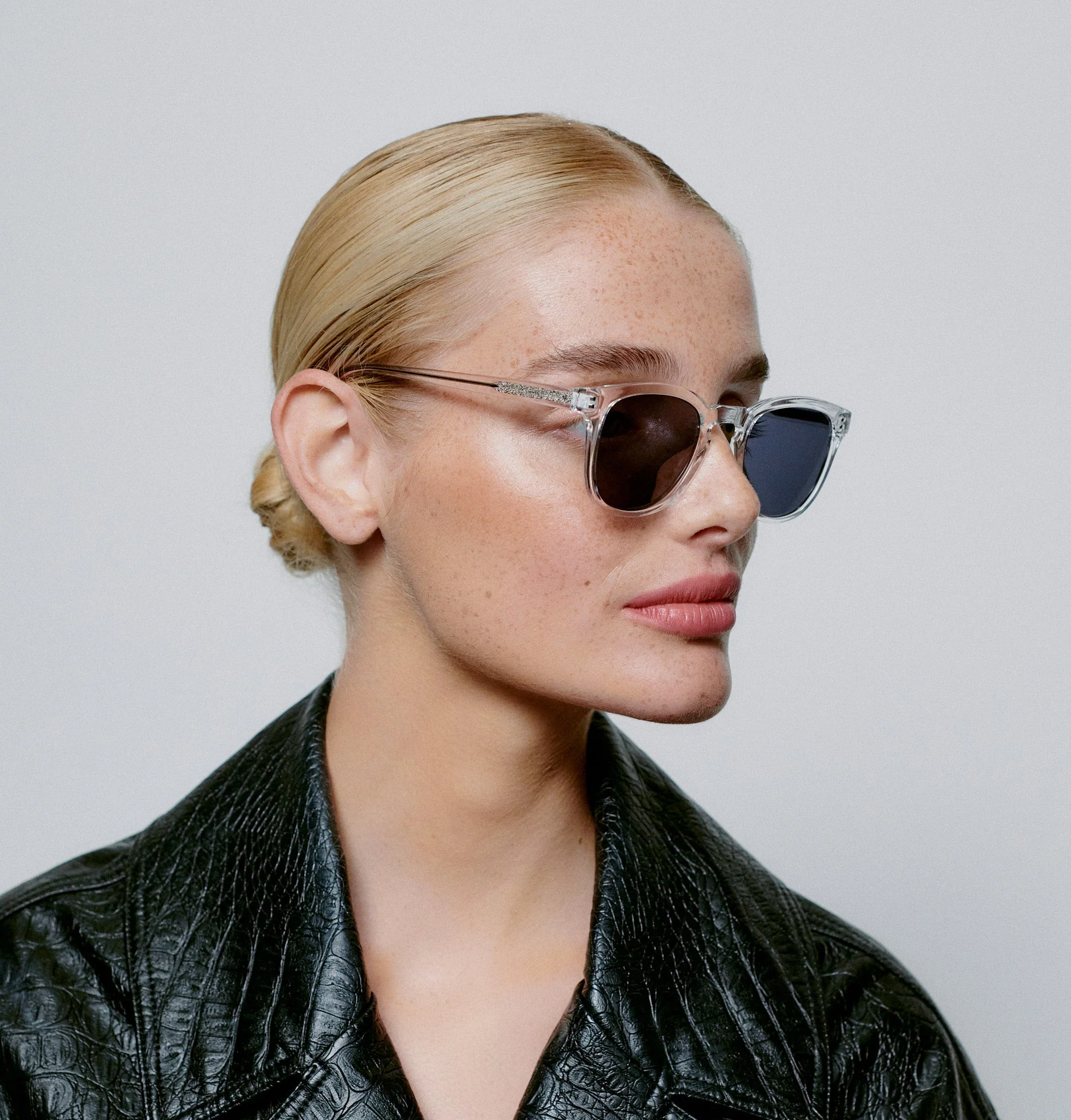 Bate / Crystal & Grey Lens - Image 3