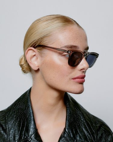 Bate / Grey Transparent & Grey Lens - Image 6
