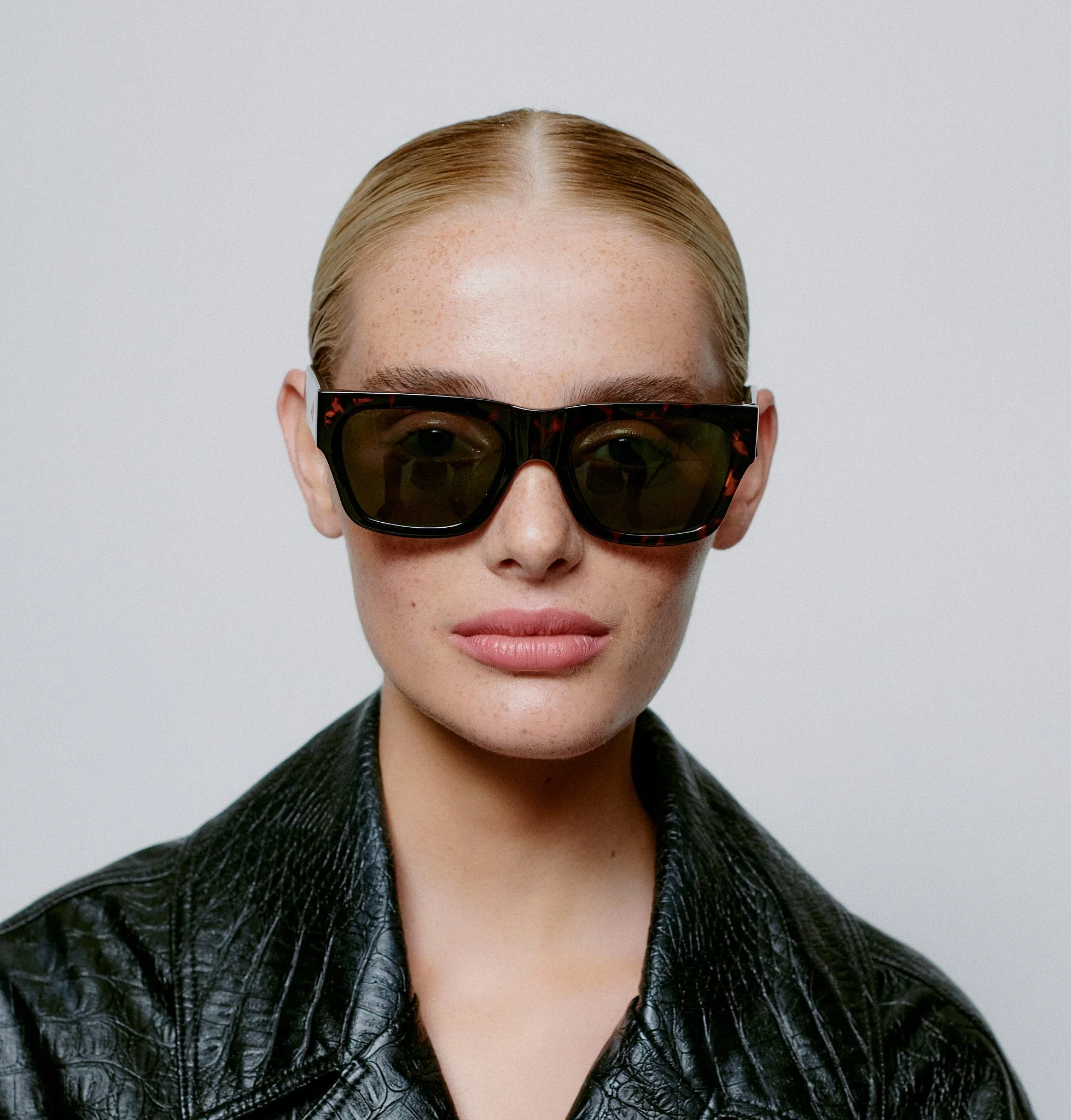 Agnes / Demi Tortoise & Graphite Green Lens - Image 5