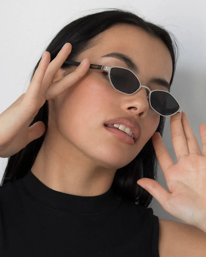 Farrah / Silver Metal & Grey Lens - Image 5