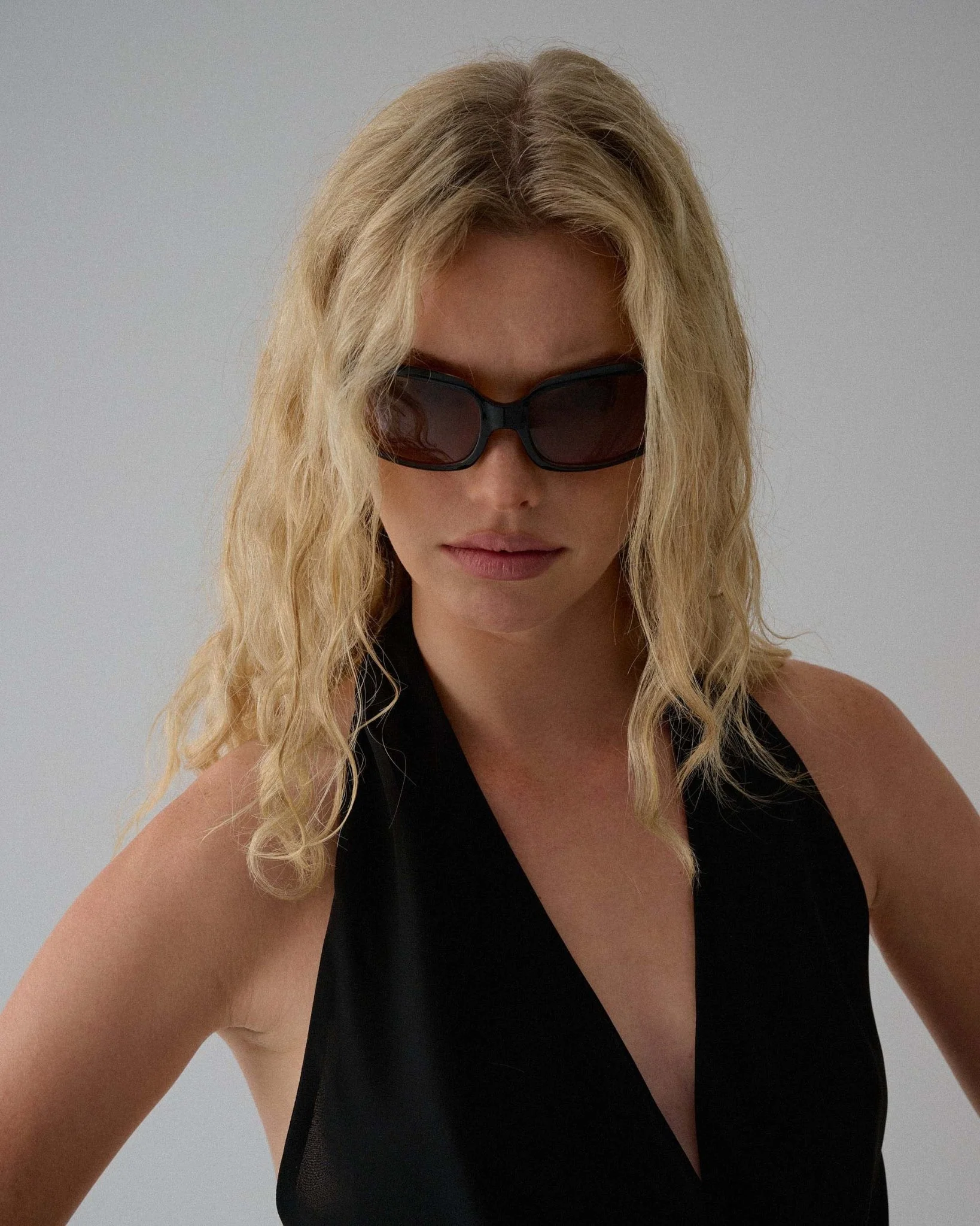 Farrow / Elysium Double Black & Hazelnut Polarised Lens - Image 5