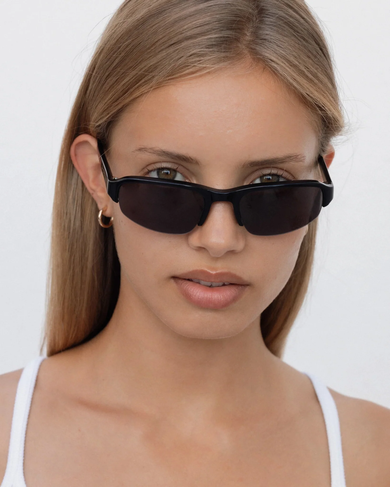 Gia / Black & Black Lens - Image 4
