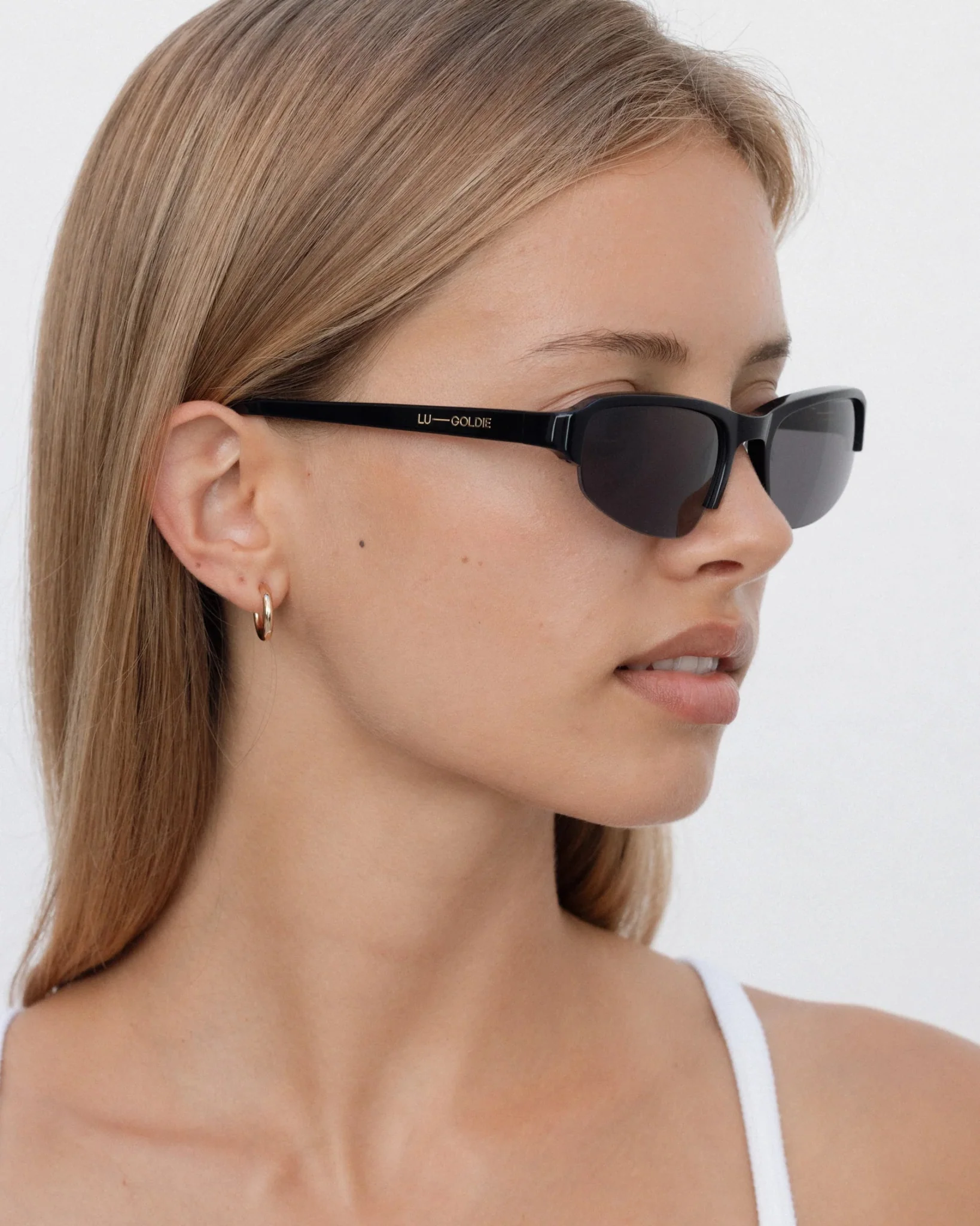 Gia / Black & Black Lens - Image 5