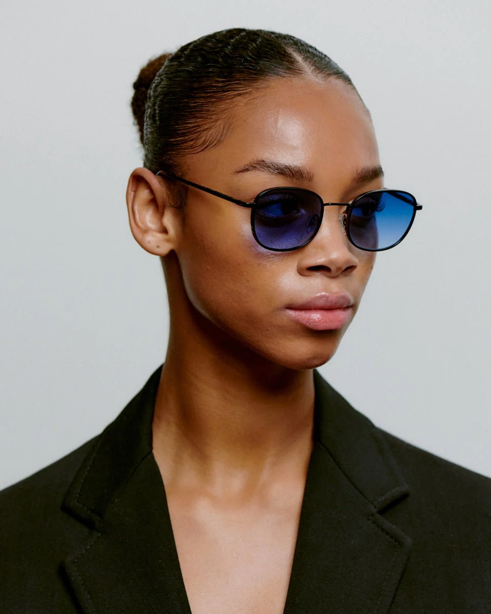 Hello / Matte Black & Blue Gradient Lens - Image 4