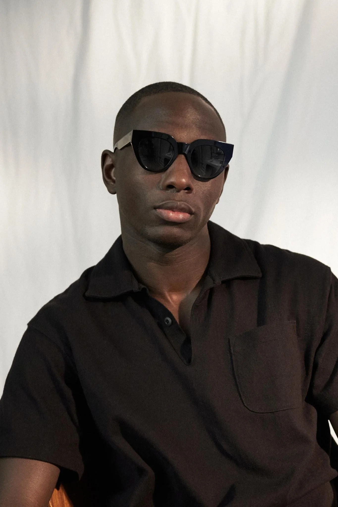 Hilma / Black Acetate & Grey Gradient Lens - Image 4