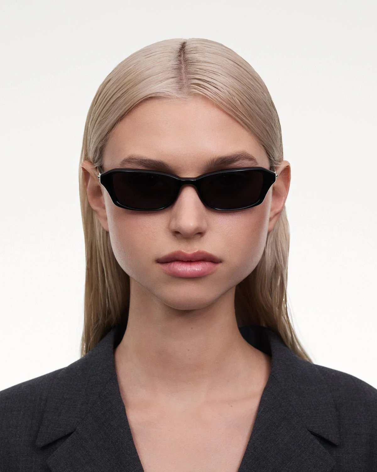 Iris / Black & Black Lens - Image 3