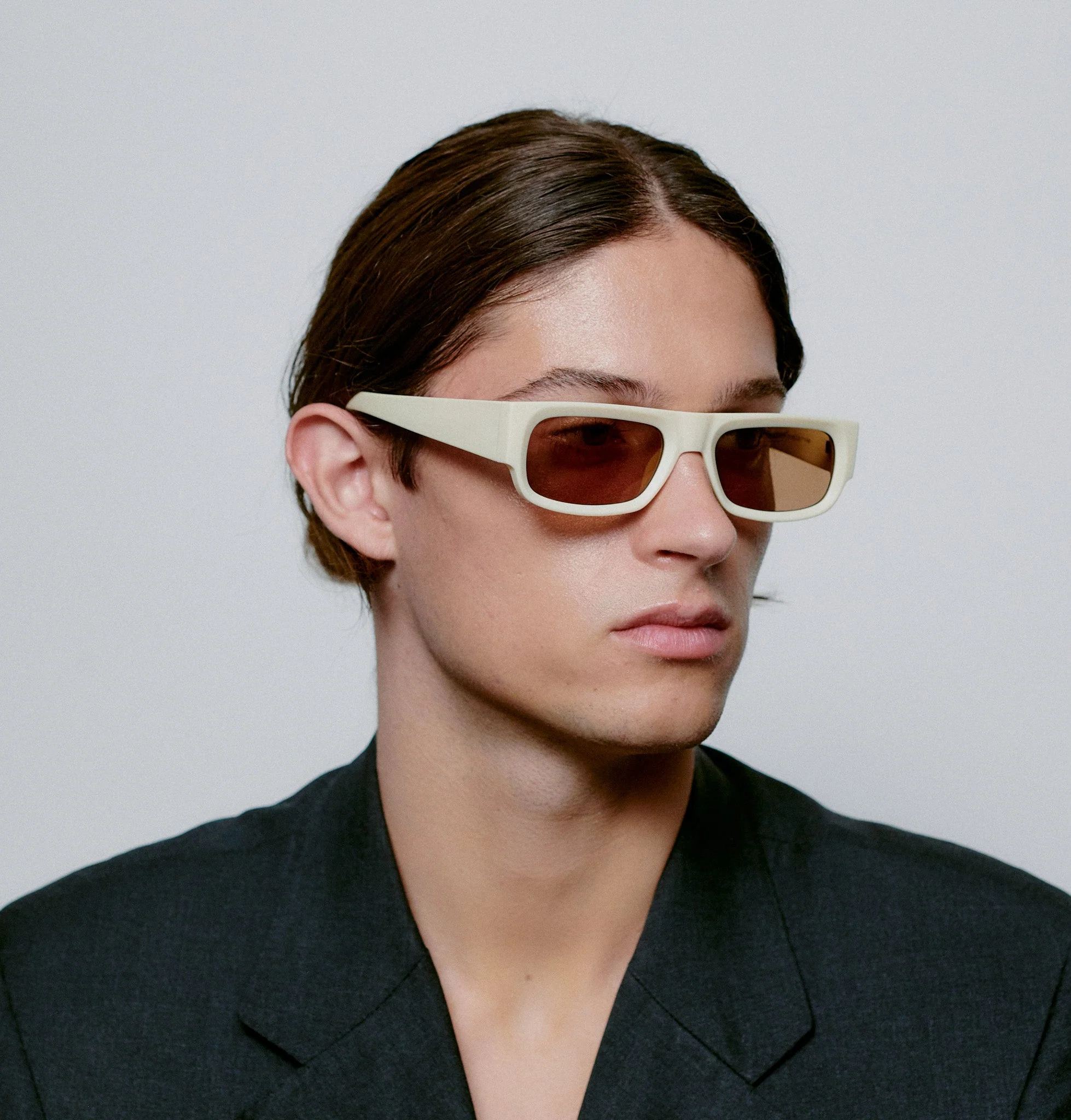 Jean / Cream & Brown Lens - Image 4