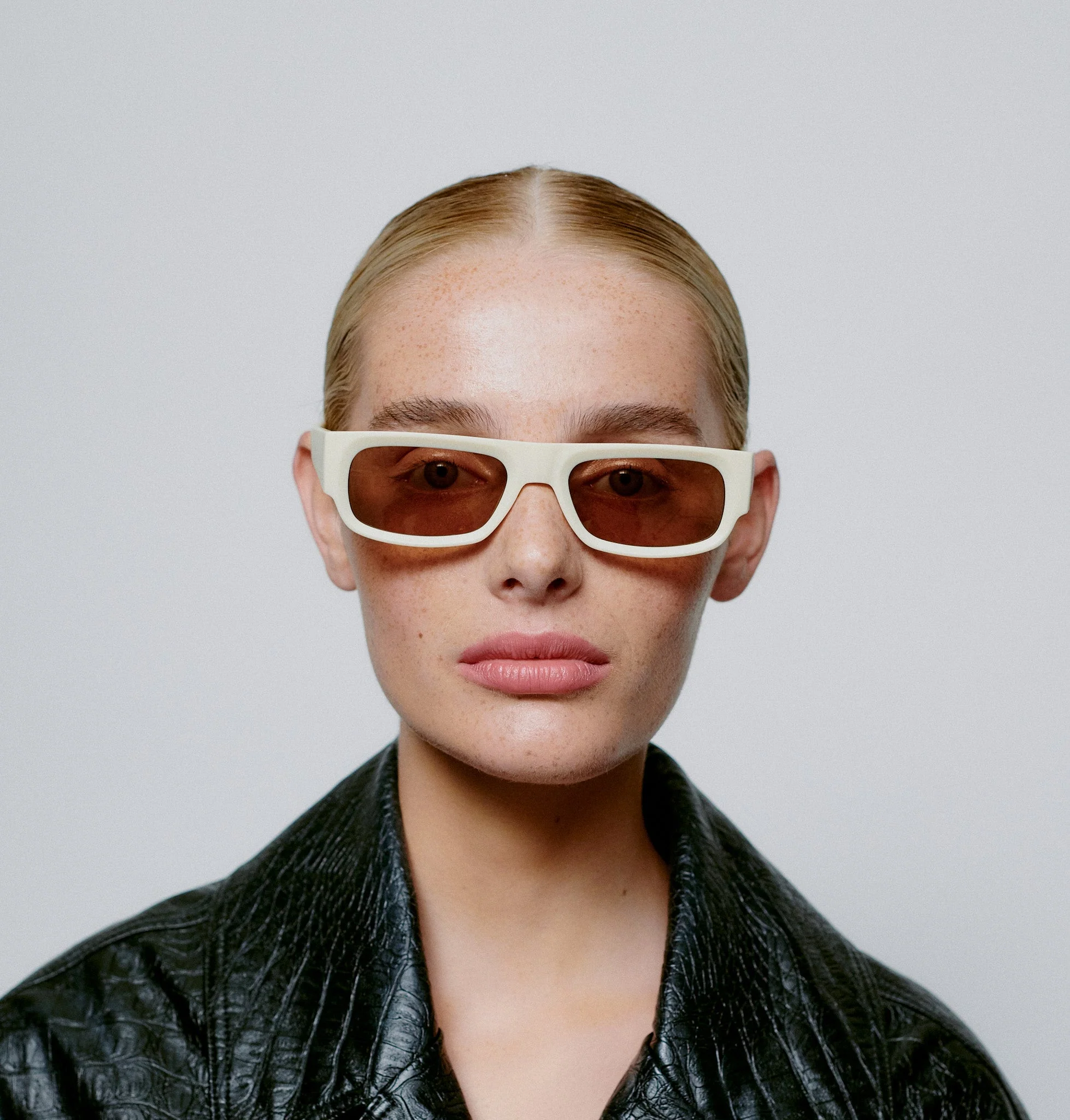 Jean / Cream & Brown Lens - Image 5