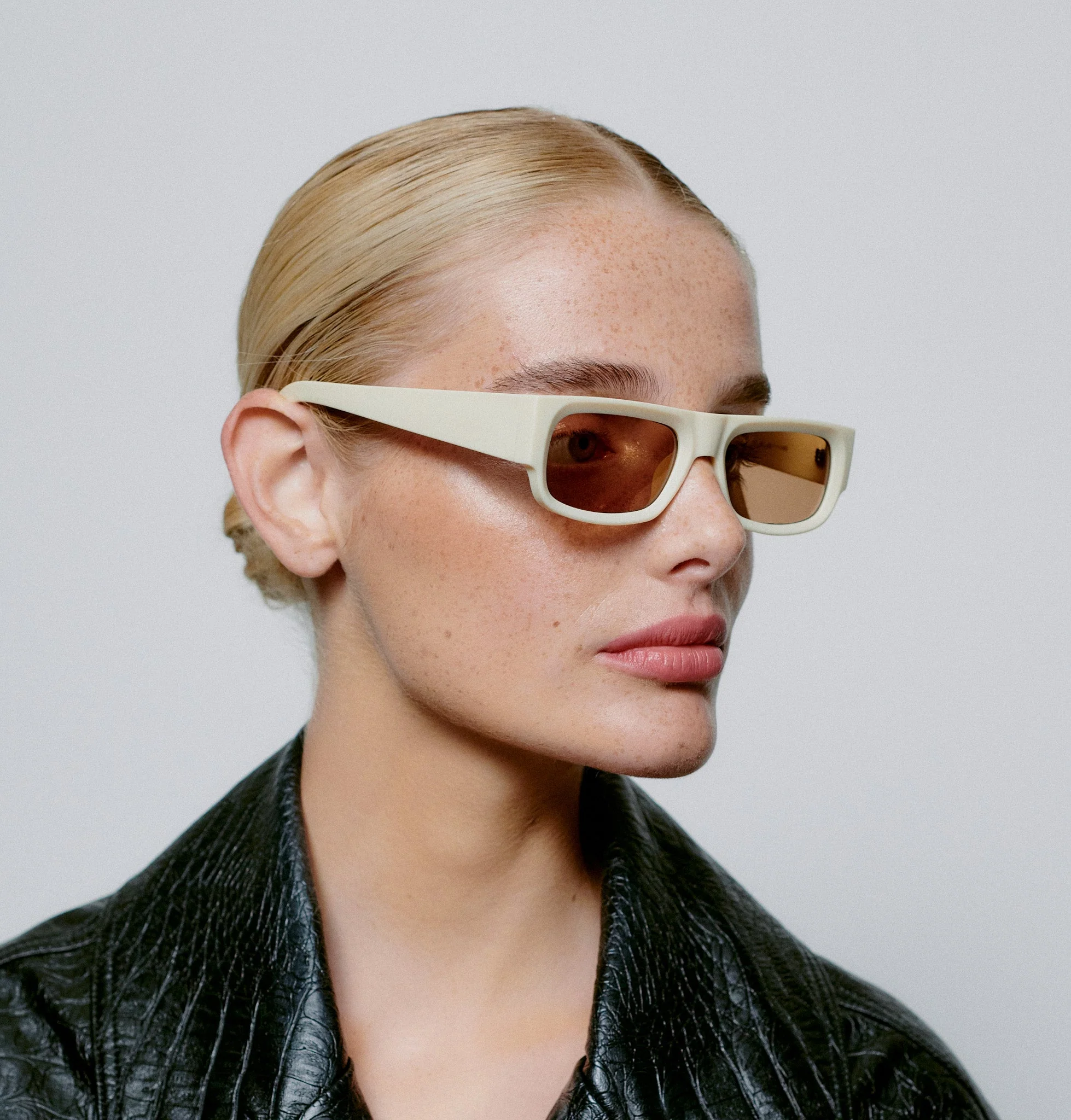 Jean / Cream & Brown Lens - Image 6