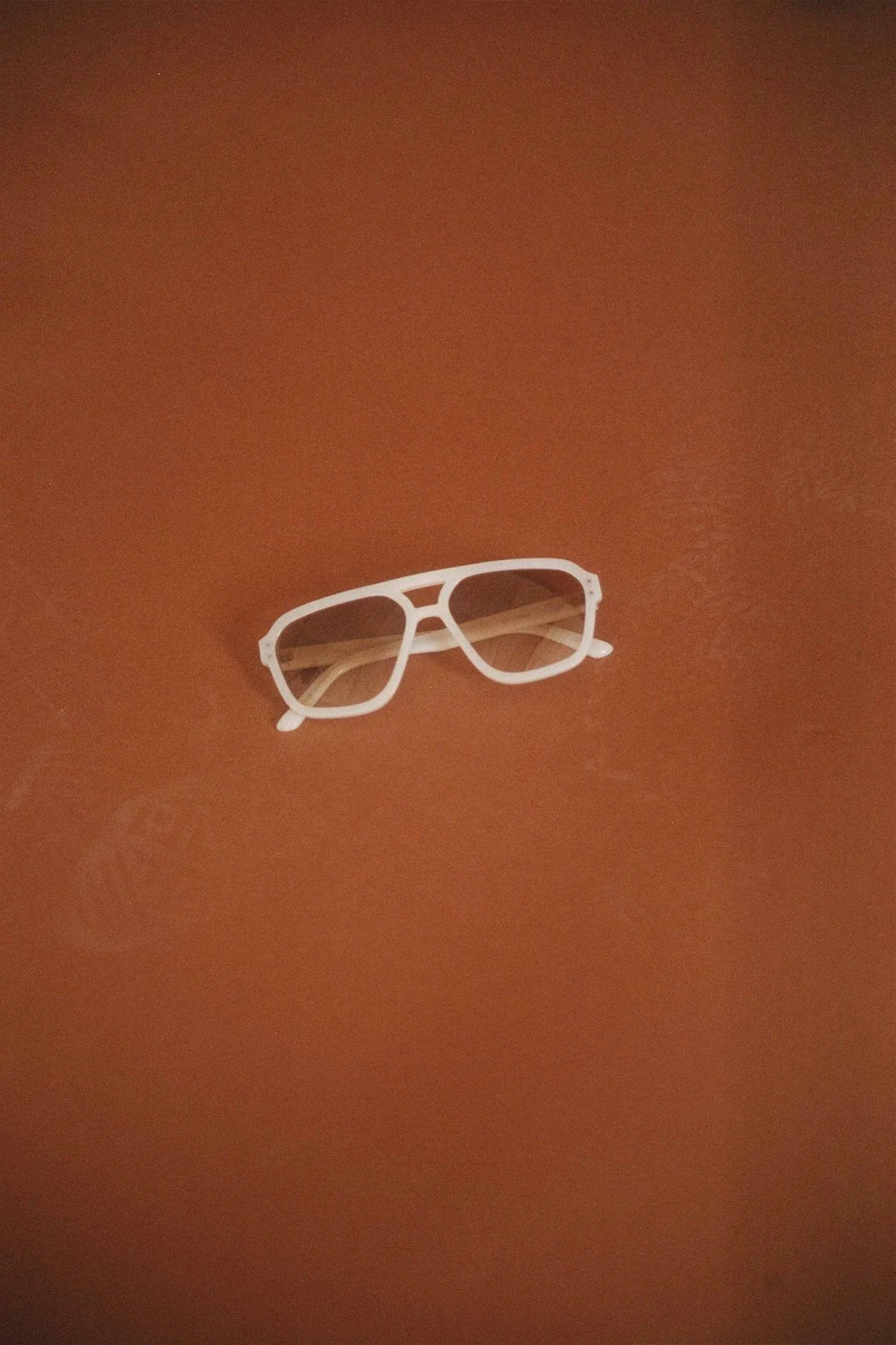 Jet / Pearl & Brown Gradient Lens - Image 2