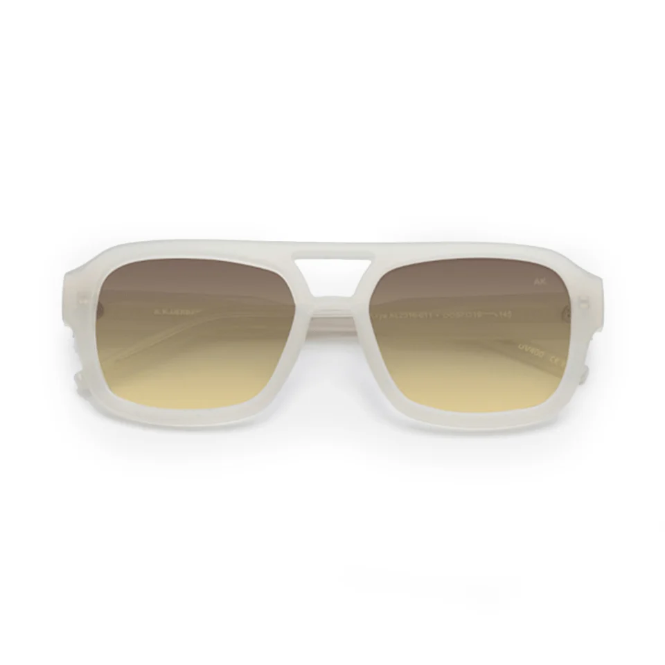 Kaya / Cream Bone & Gradient Lens