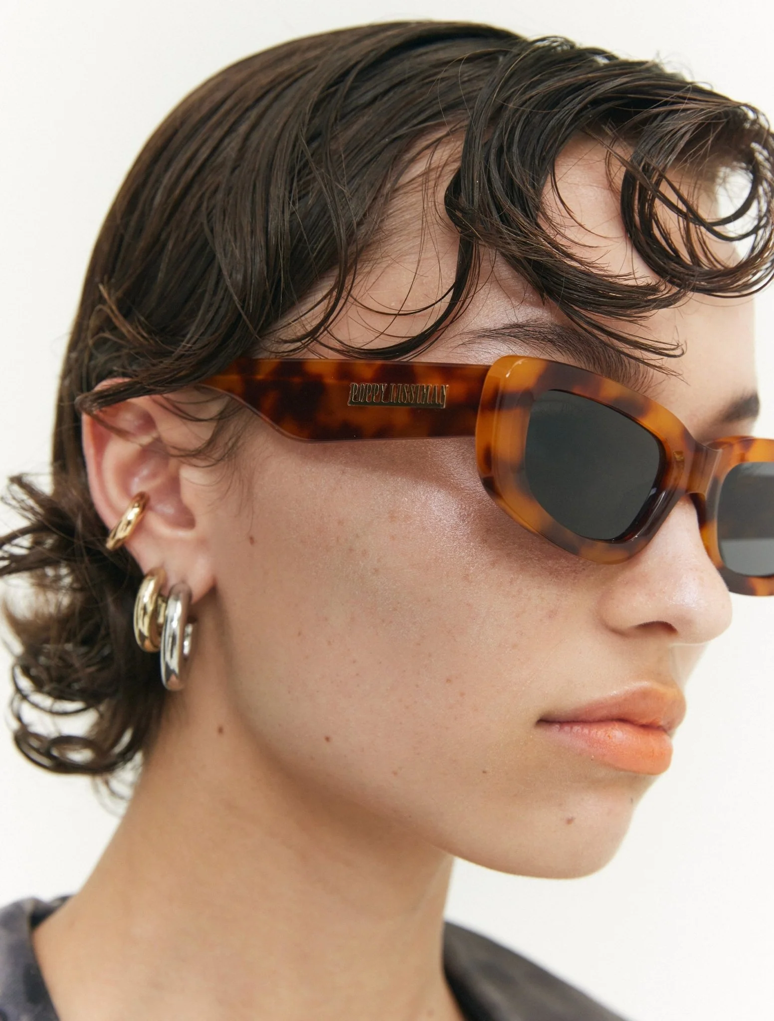 Kenli / Torti & Black Lens - Image 4