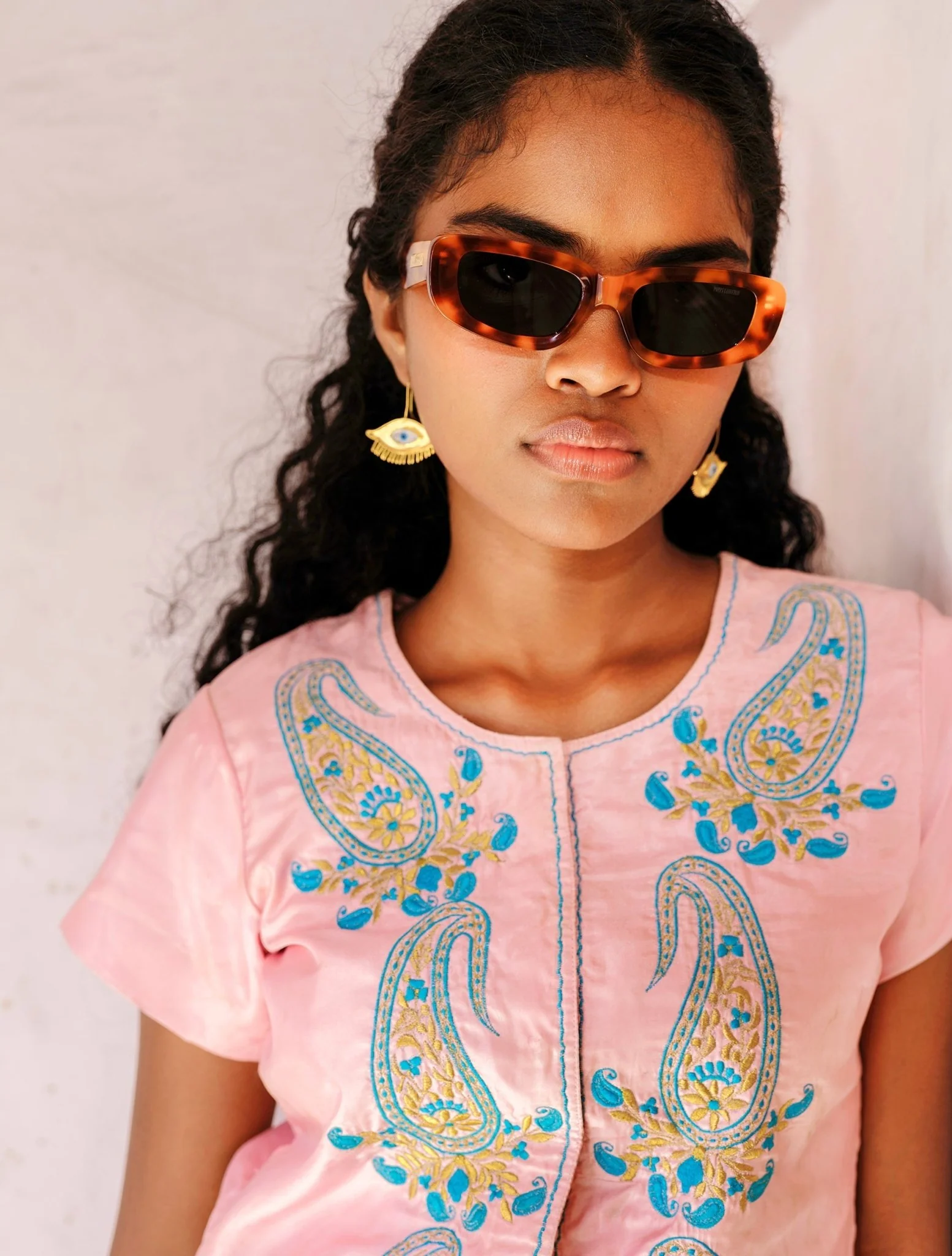 Kenli / Torti & Black Lens - Image 7