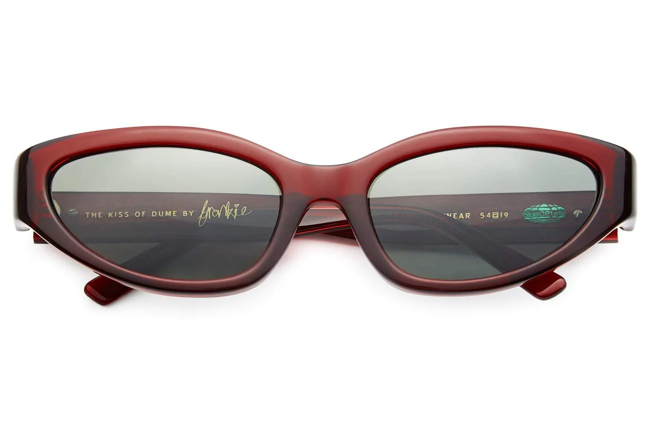 The Kiss Of Dume / Burgundy Bio