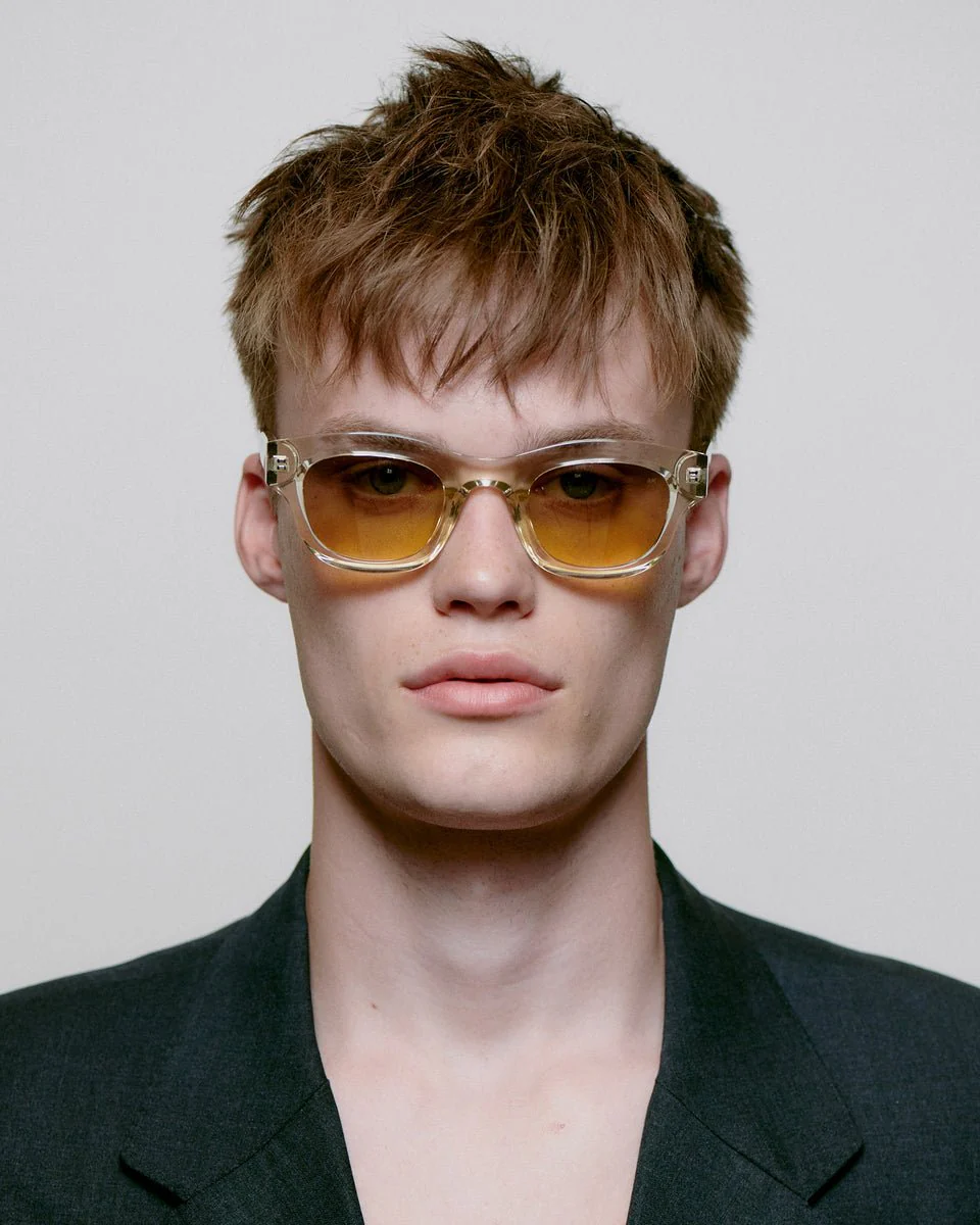 Lane / Ecru Transparent & Grey Honey Gradient Lens - Image 4