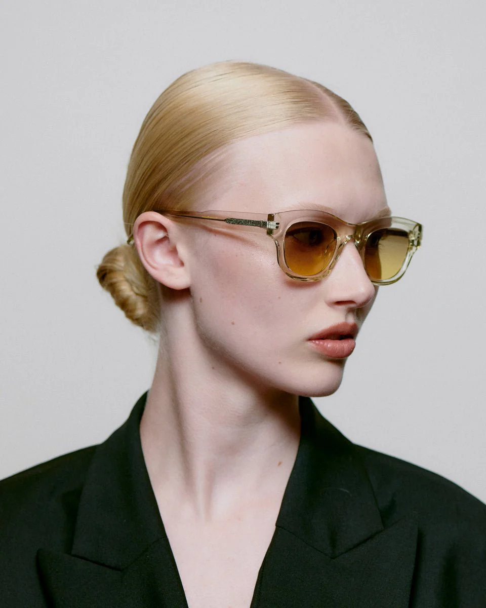 Lane / Ecru Transparent & Grey Honey Gradient Lens - Image 6