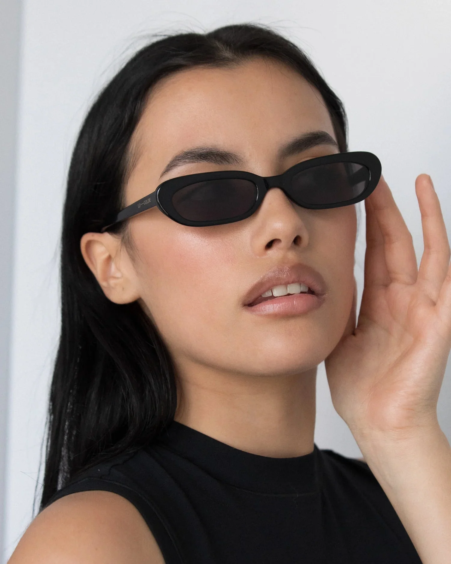 Lola / Black & Grey Lens - Image 7