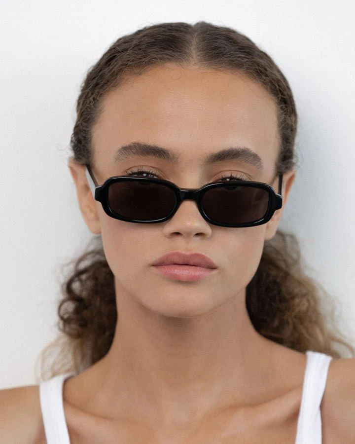 Martine / Black & Black Lens - Image 3