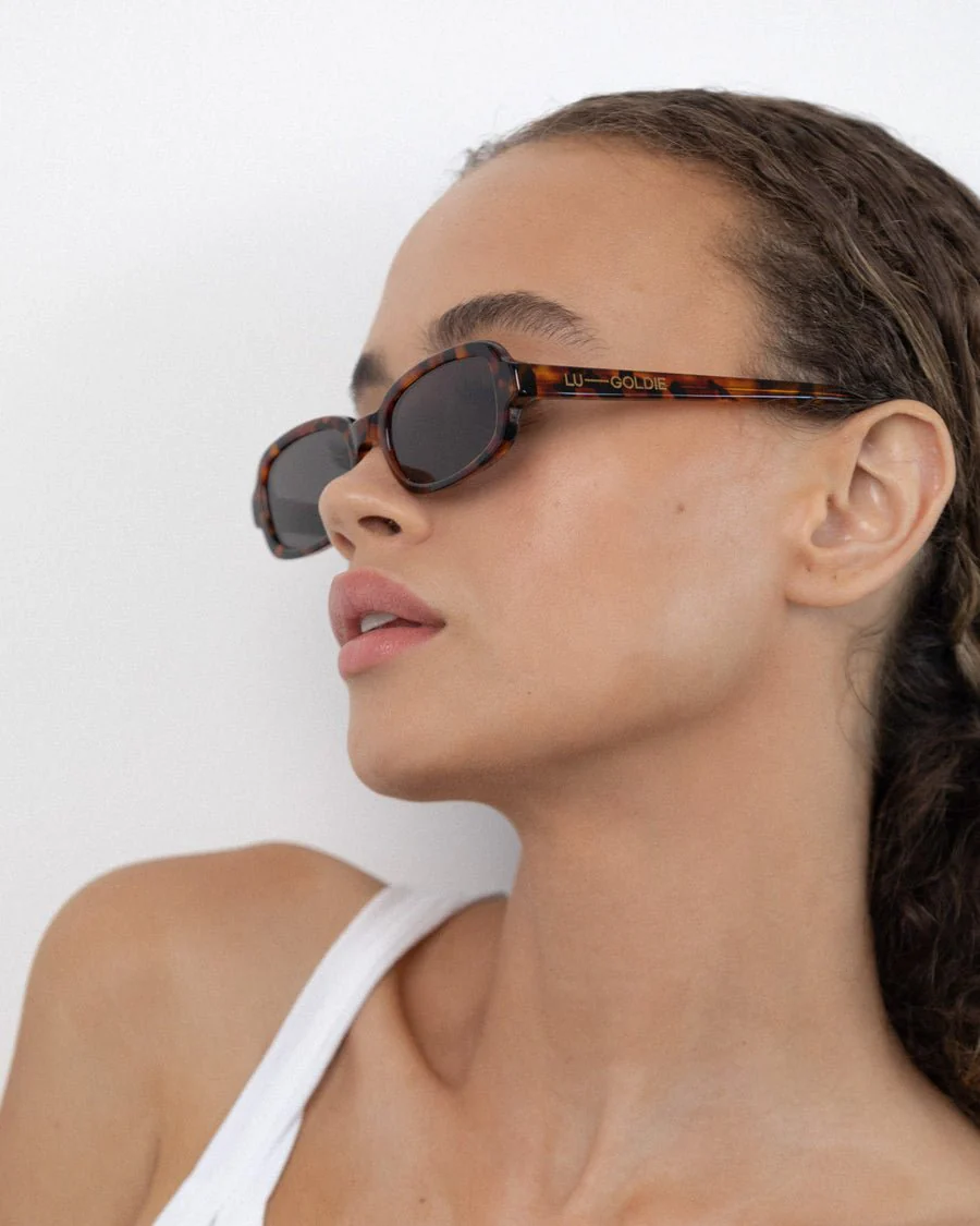 Martine / Tortoise & Grey Lens - Image 5