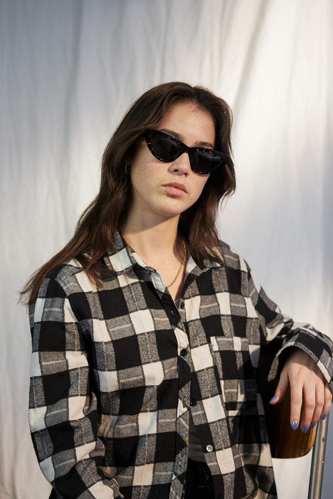 Moon / Brown Tortoise Acetate & Grey Lens - Image 5