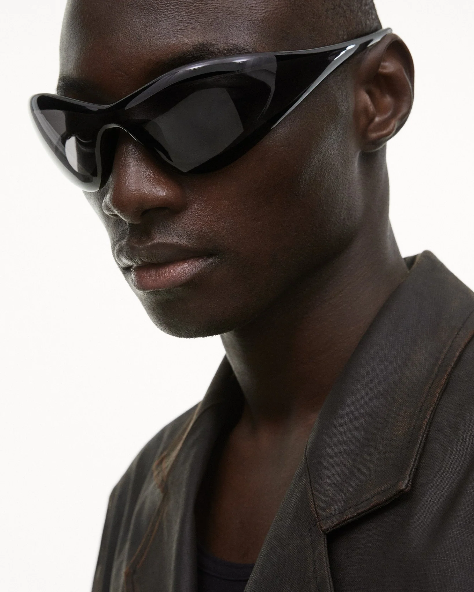 One / Black & Black Lens - Image 4
