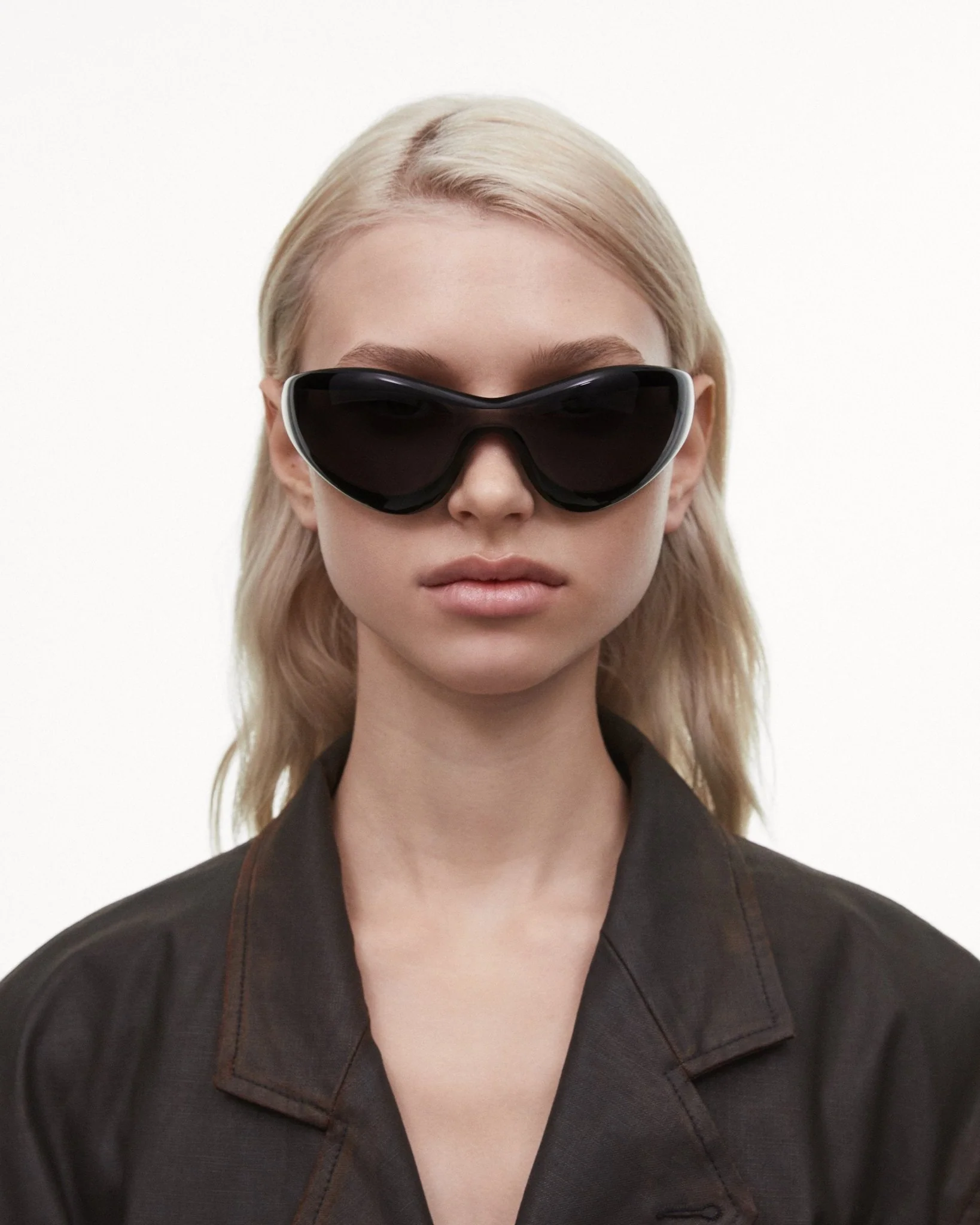 One / Black & Black Lens - Image 5