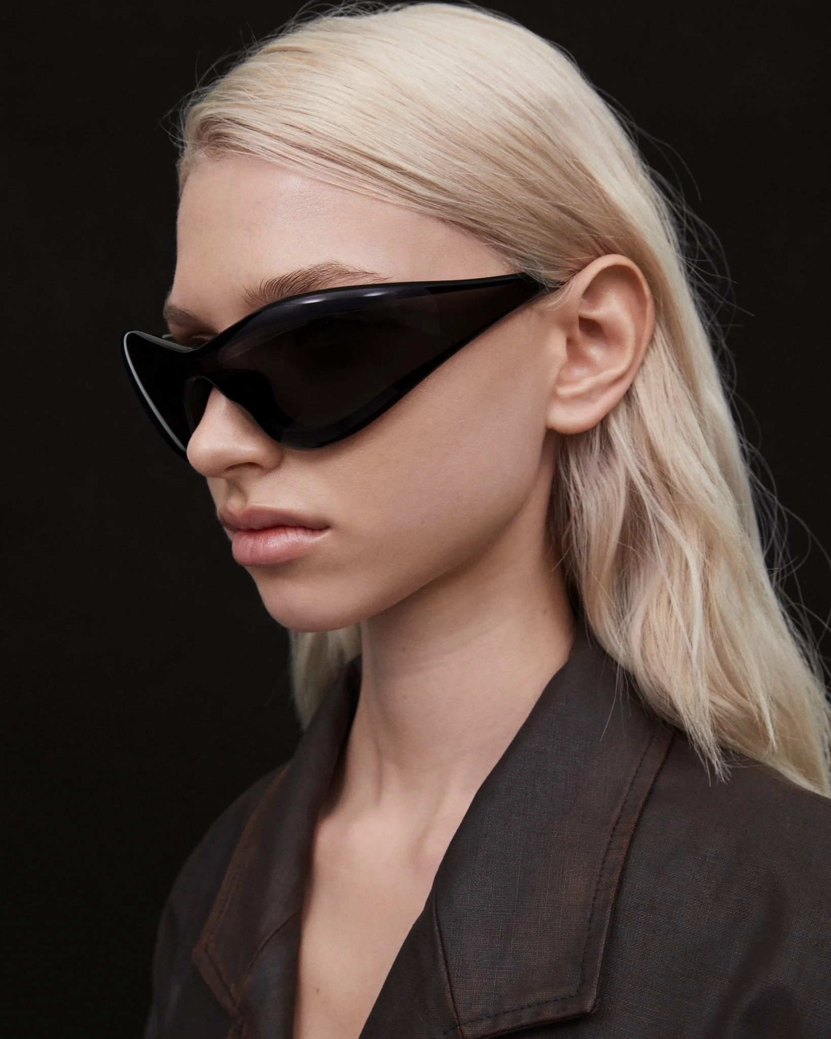 One / Black & Black Lens - Image 6