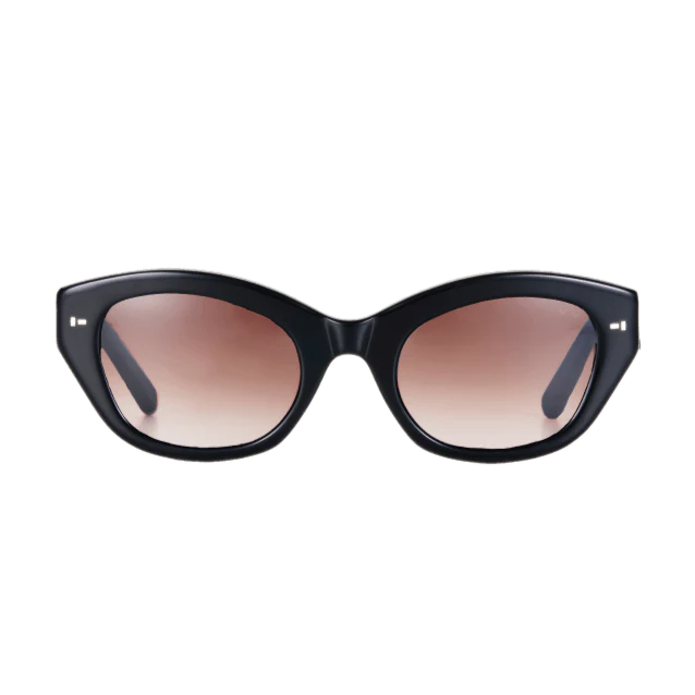 X Tahnee / Timeless / Black & Brown Gradient Lens
