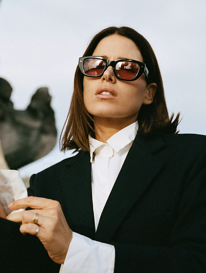 X Tahnee / Tomorrow / Black & Red Lens - Image 11
