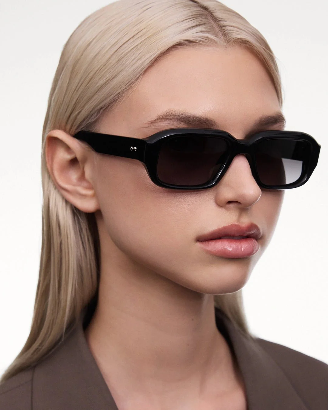 Perga / Black & Black Lens - Image 4
