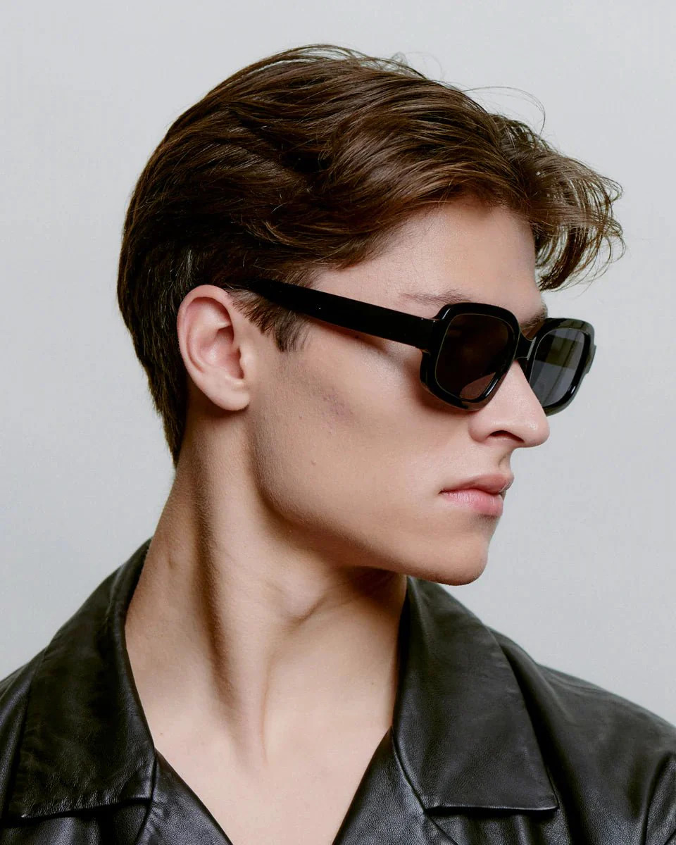 Pluto / Black & Black Lens - Image 4