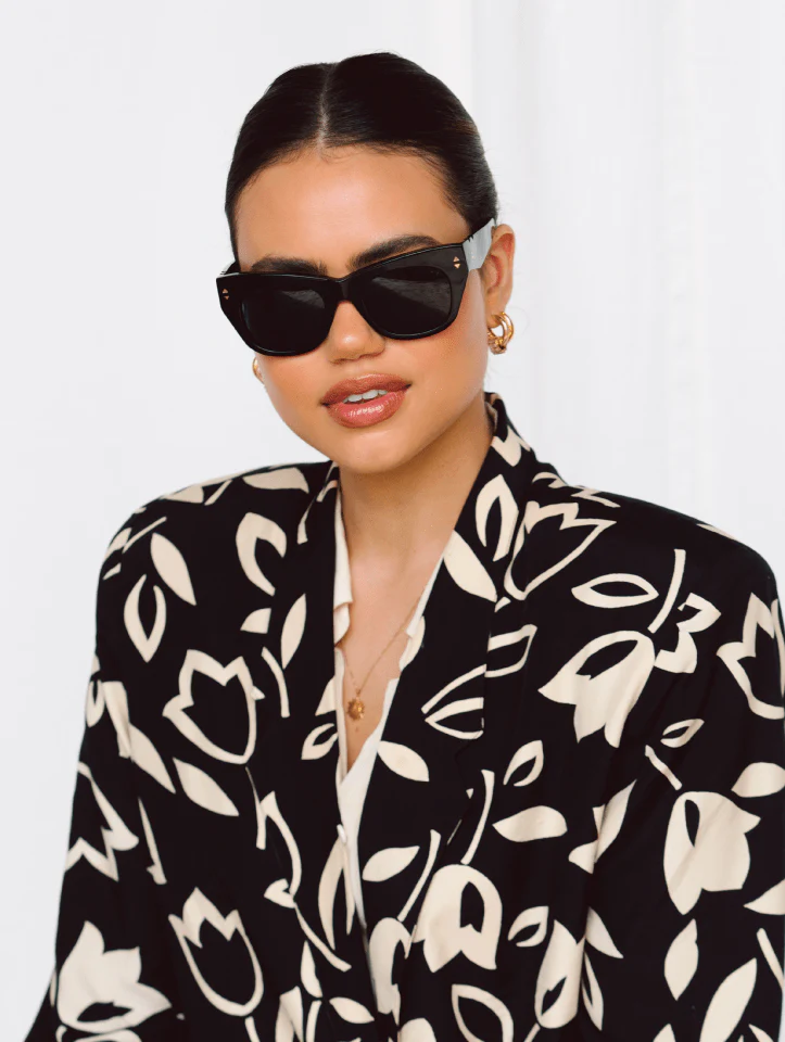 Queen & Moncur / Black & Black Lens - Image 6