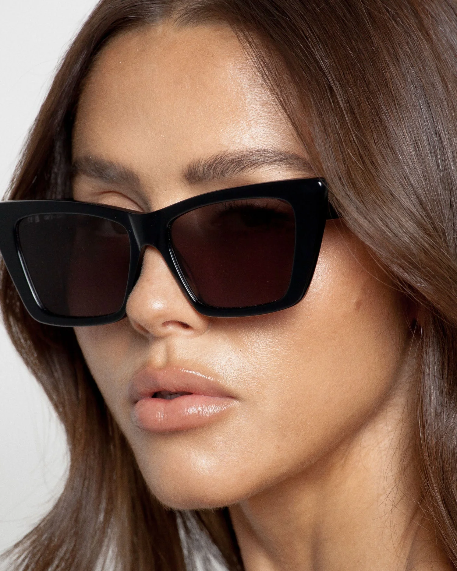Ruby 02 / Black & Black Lens - Image 3