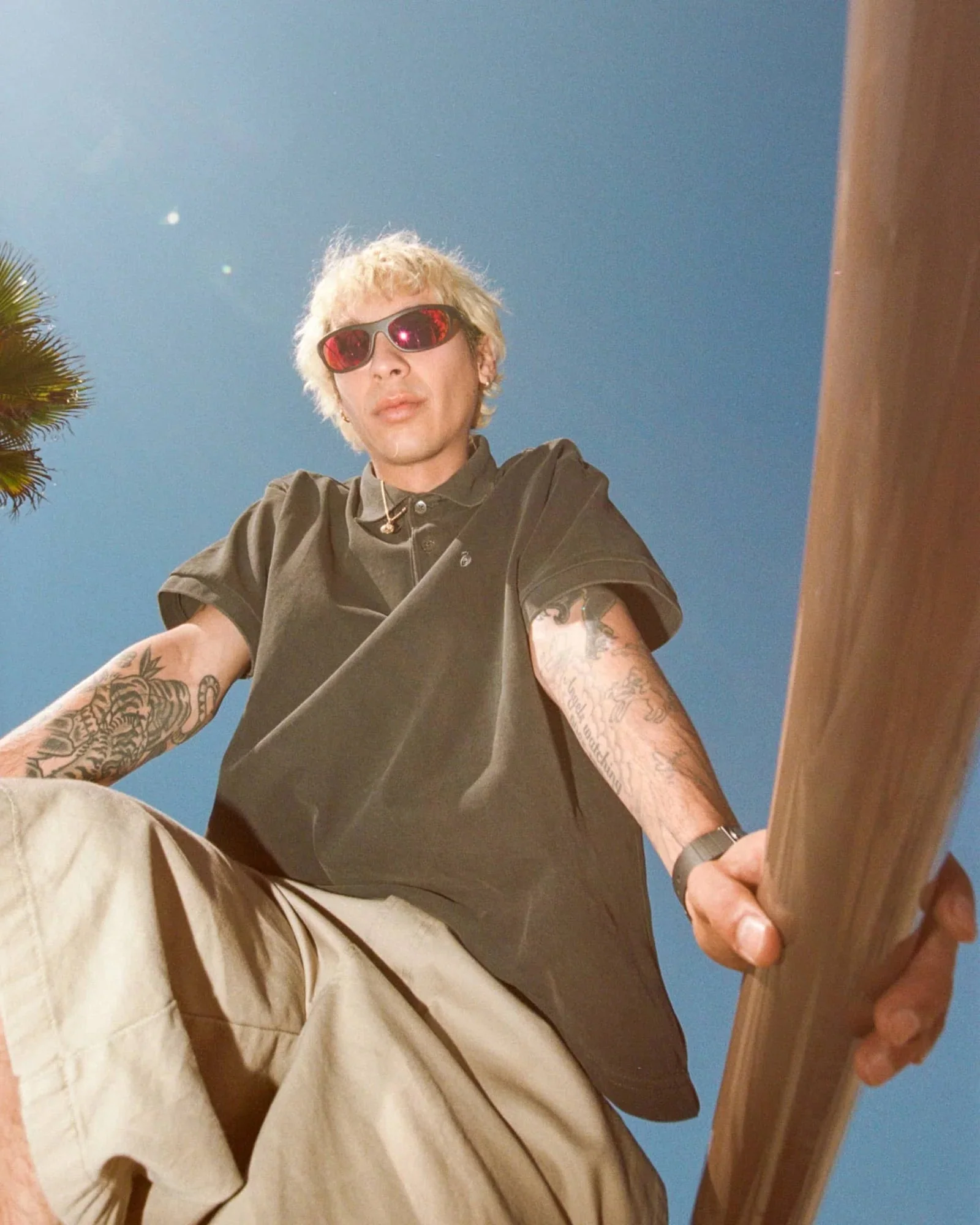 The Chaos Vault / Matte Shadow Bio & Reflective Magenta Lens - Image 4