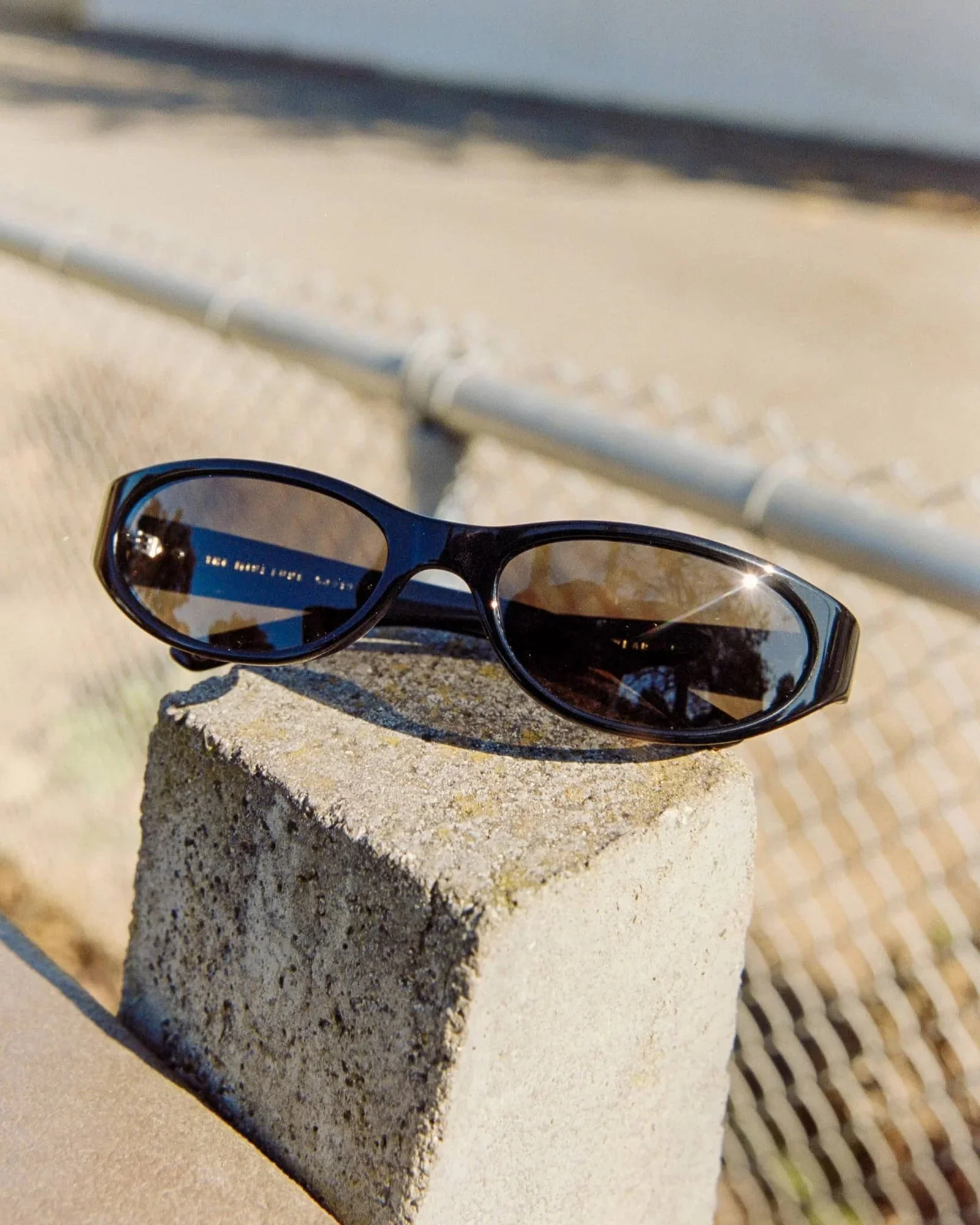 The Mini Funk / Black Bio & Polarised Smoke Lens - Image 6