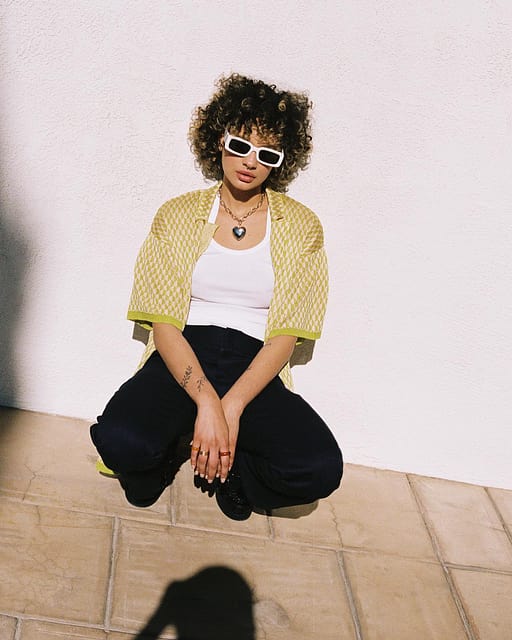 Verve / White Acetate & Black Lens - Image 4