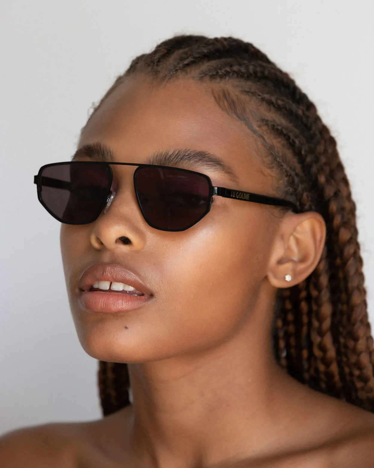 Victoire / Black & Black Lens - Image 3
