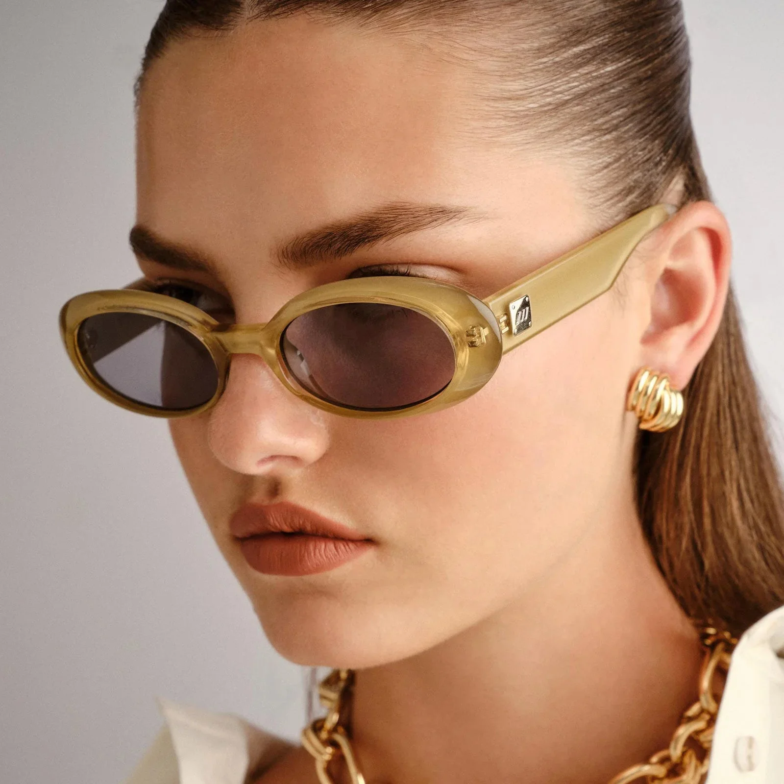 Work It! / Champagne Pearl & Smoke Lens - Image 4