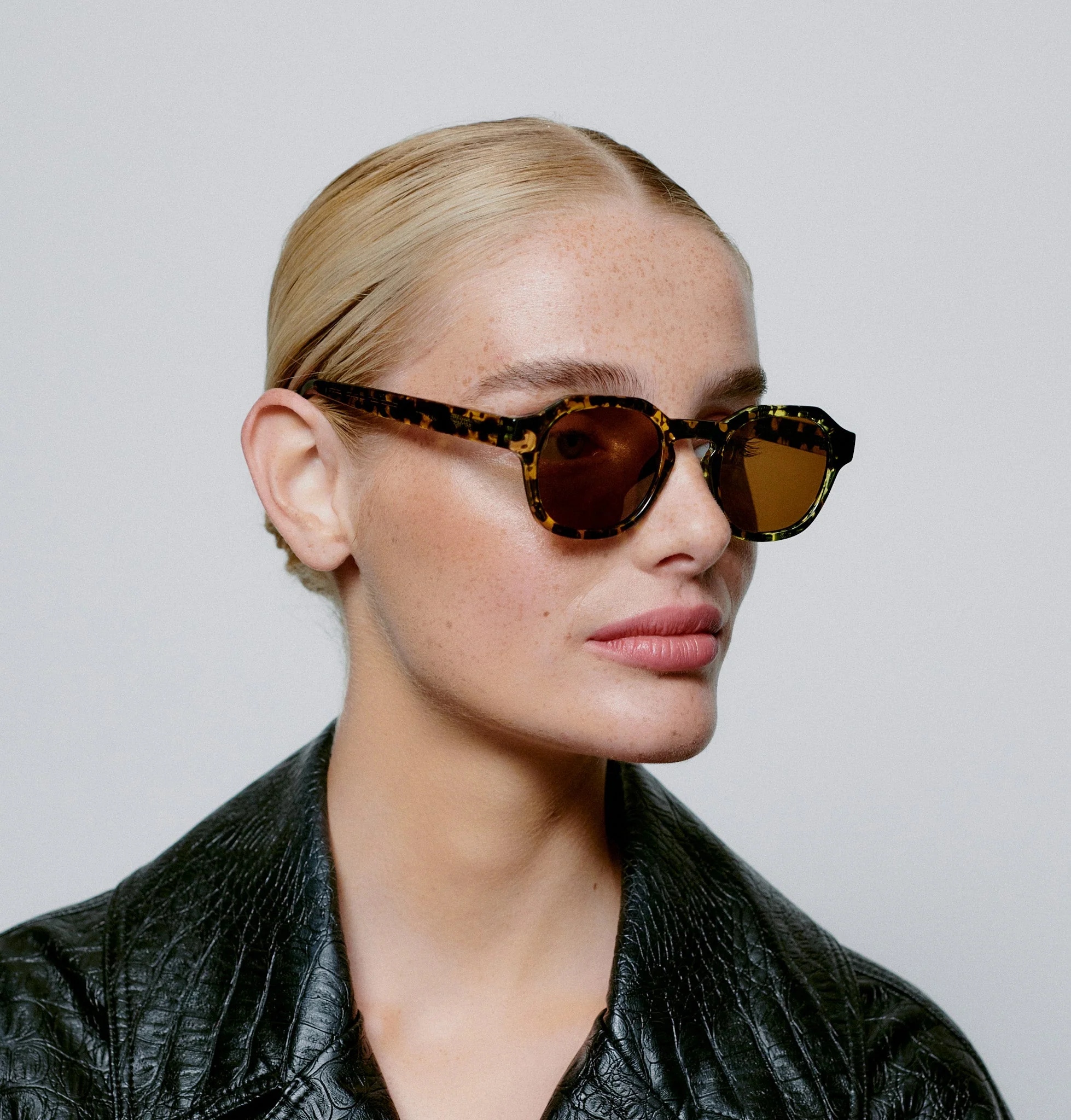 Zan / Black Yellow Transparent & Brown Lens - Image 6